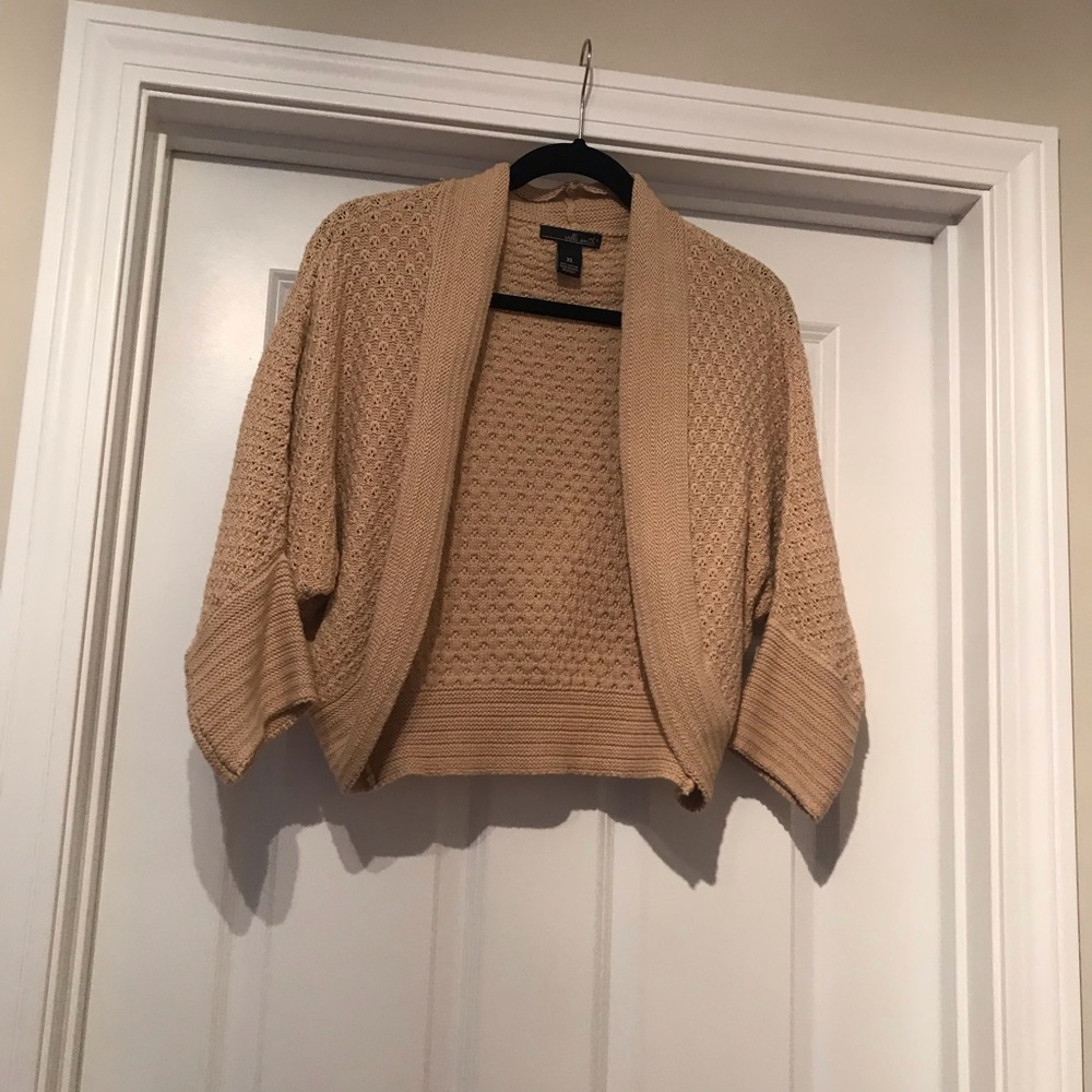 NWOT Willi Smith beige shrug